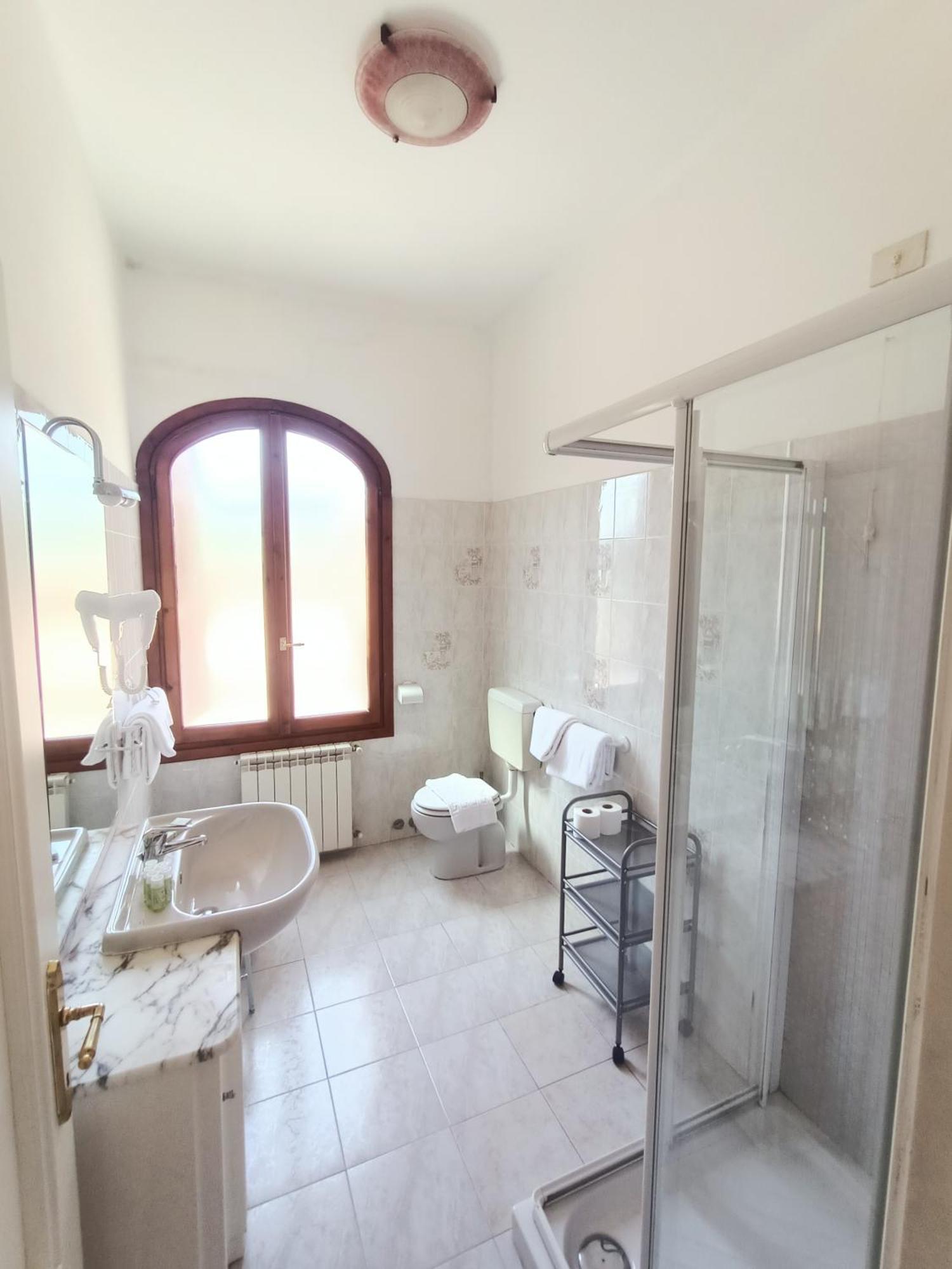 Appartamenti Villa Chiara 因佩里亚 外观 照片